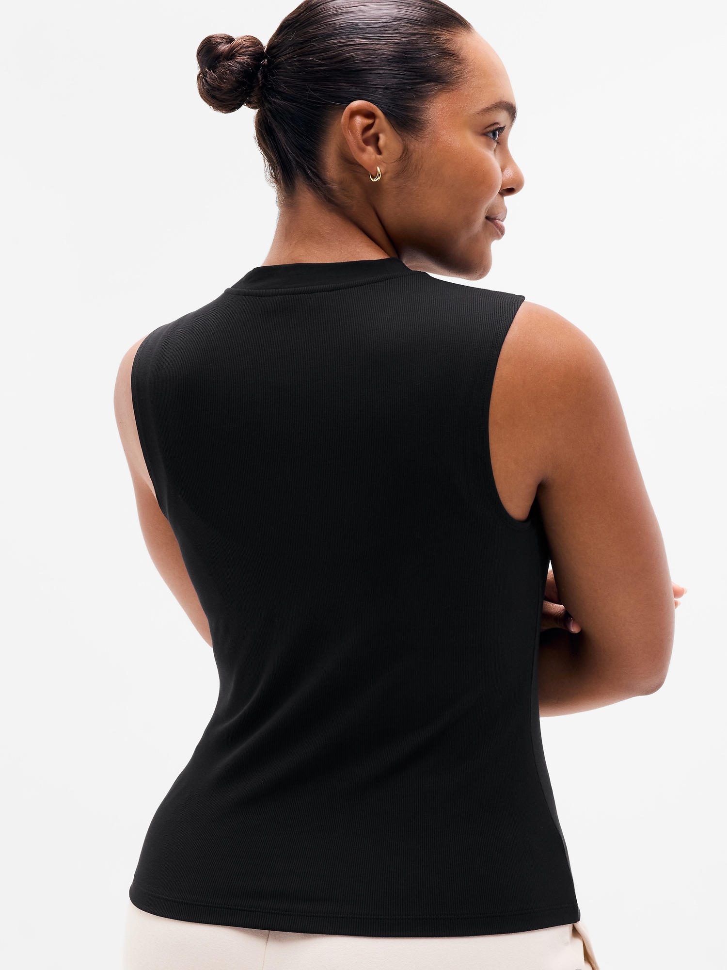 Signature Rib V-Neck Muscle Tank