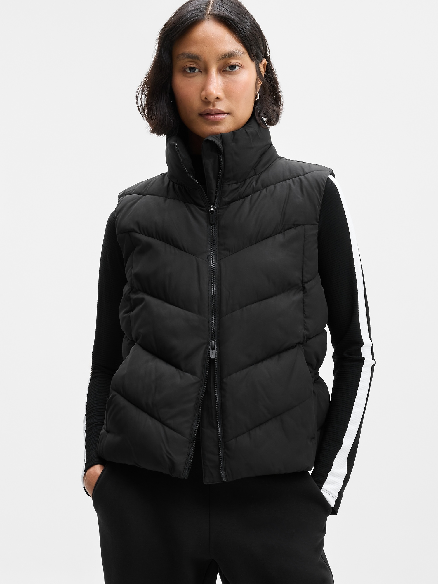 Женский жилет Athleta Elemental Puffer, цвет: Чёрный
