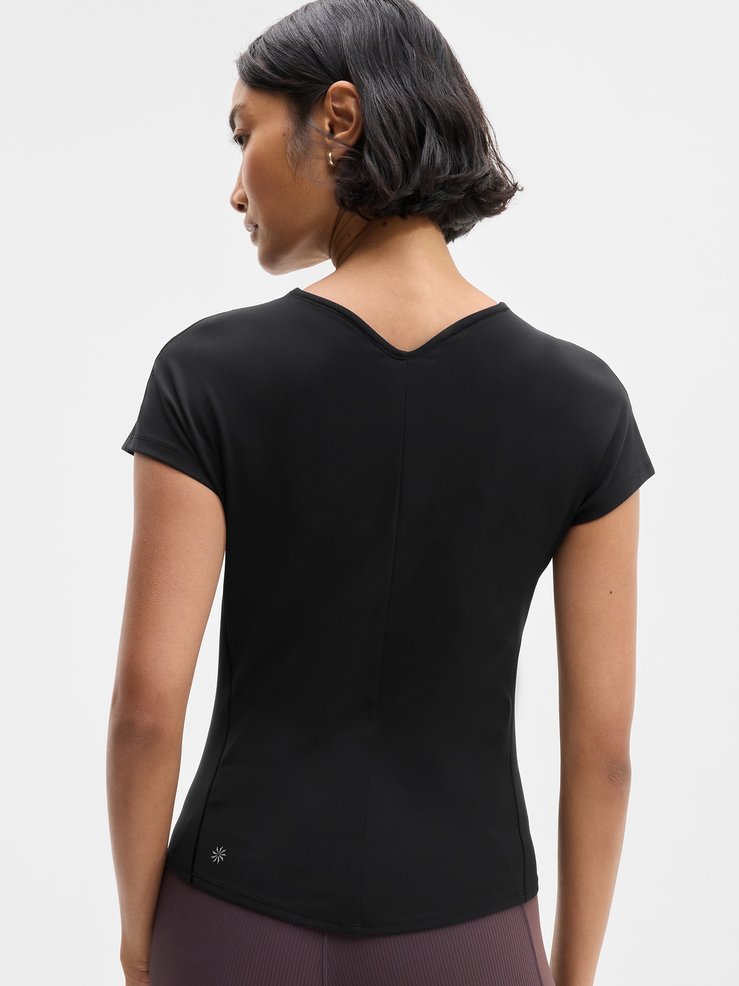 Женская футболка Athleta Transcend V-Neck, цвет: Чёрный — фото 3
