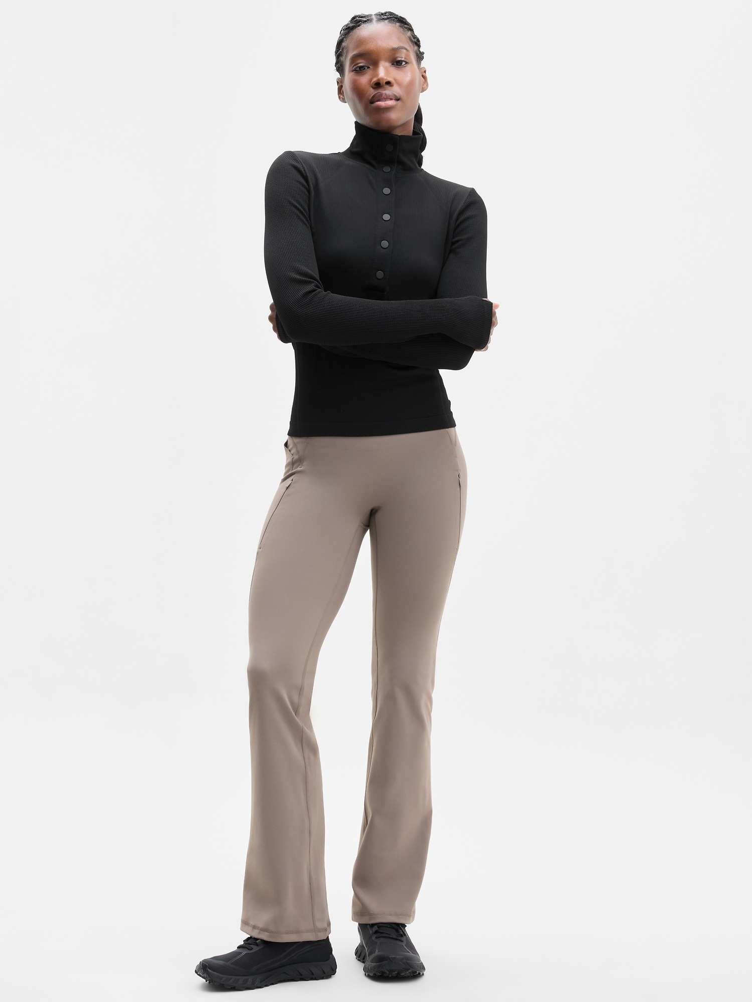 Женский топ Athleta Flurry Seamless Henley, цвет: Чёрный — фото 2