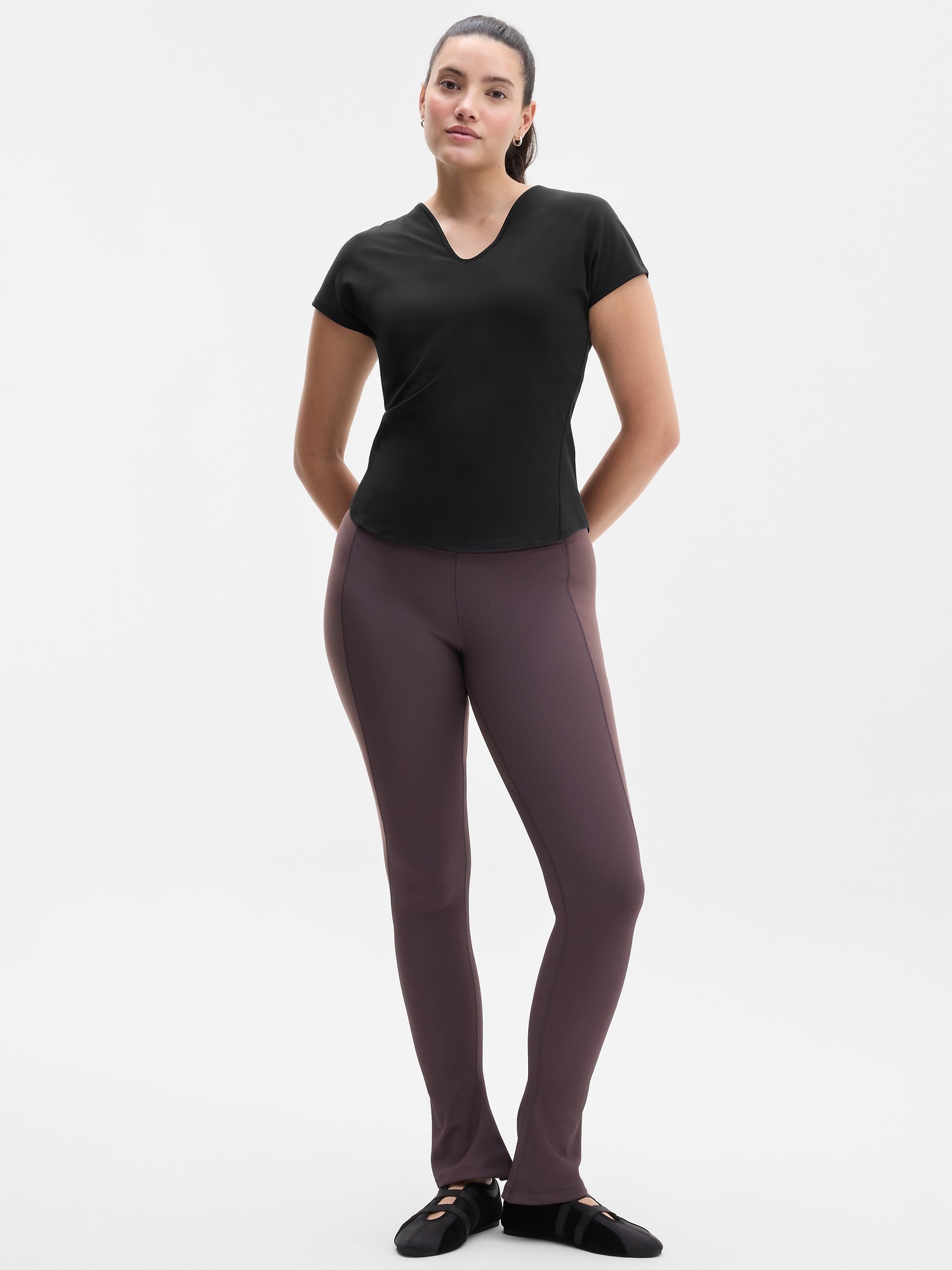 Женская футболка Athleta Transcend V-Neck, цвет: Чёрный — фото 4