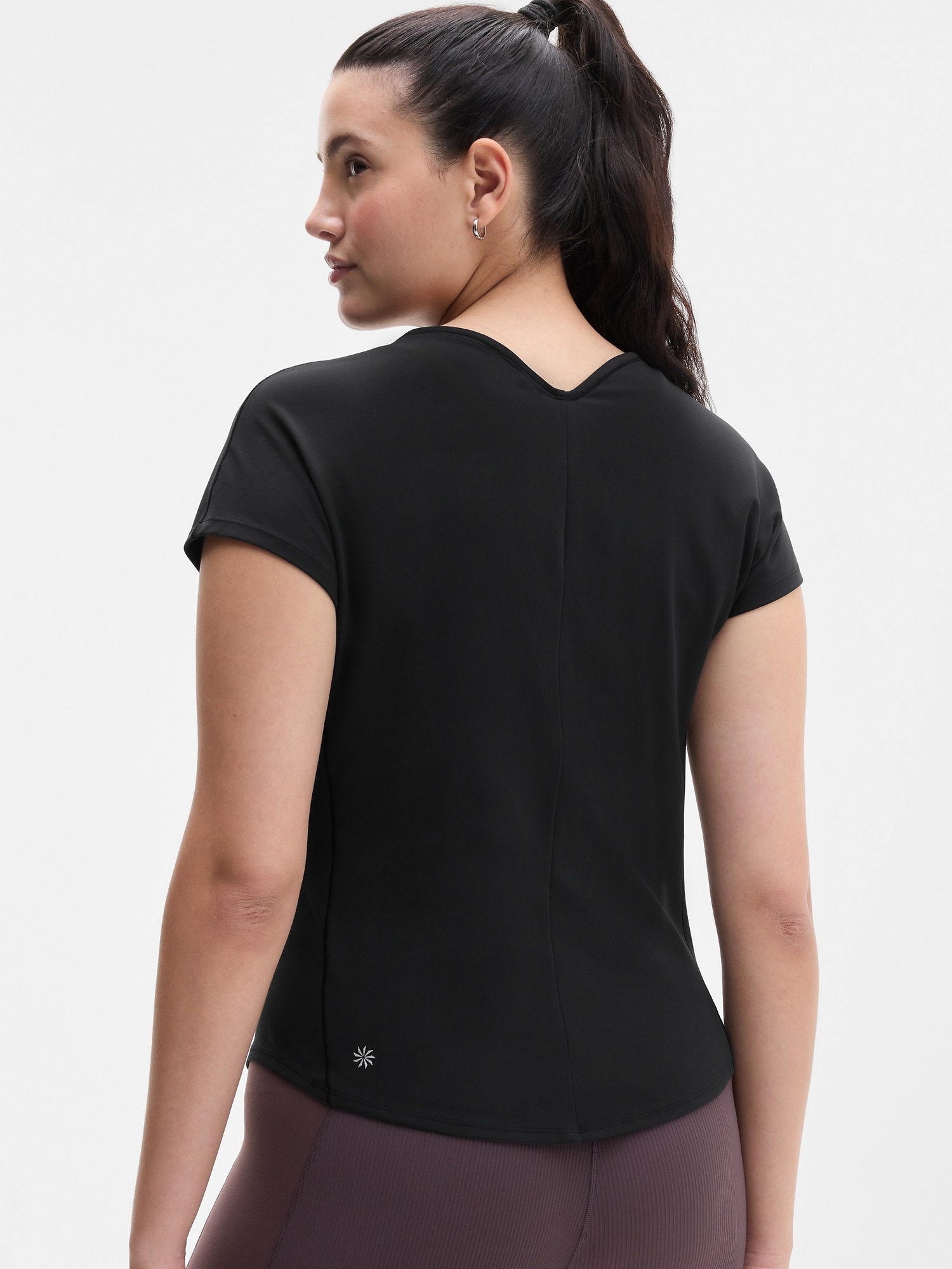 Женская футболка Athleta Transcend V-Neck, цвет: Чёрный — фото 5