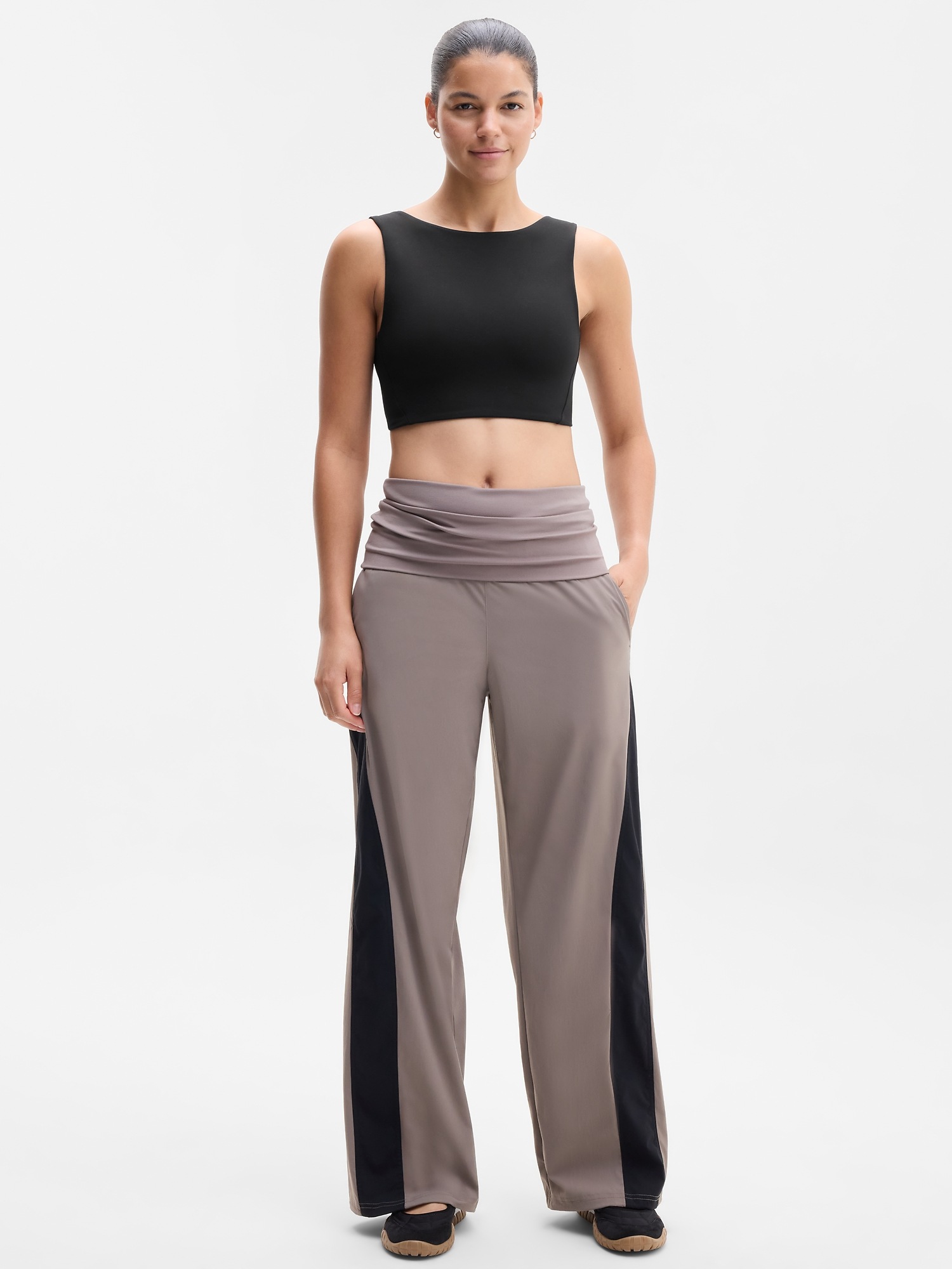 Бра Transcend A-C, удлинённый крой — Athleta, цвет: Чёрный — фото 2
