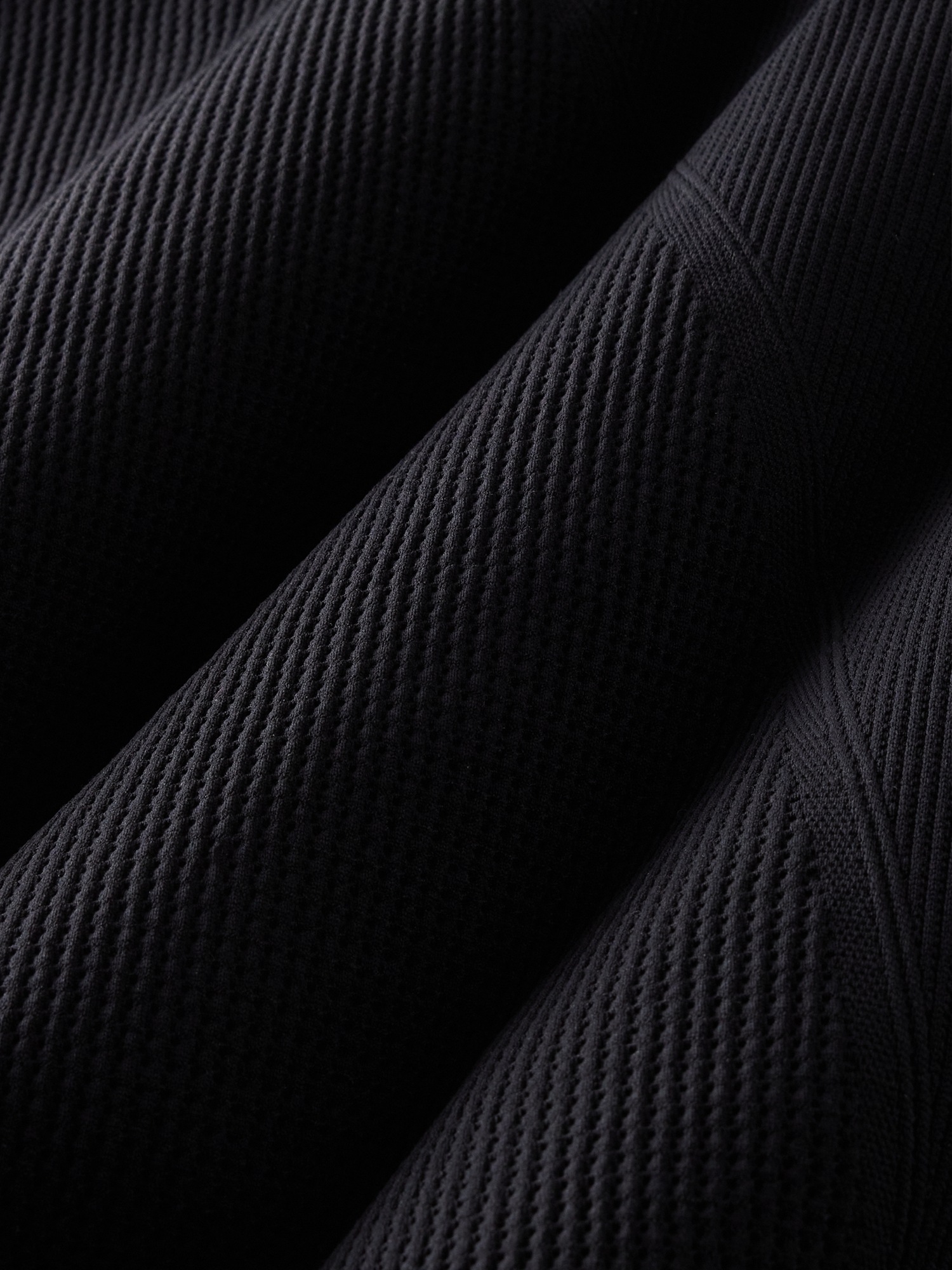 Женский топ Athleta Flurry Seamless Henley, цвет: Чёрный — фото 4