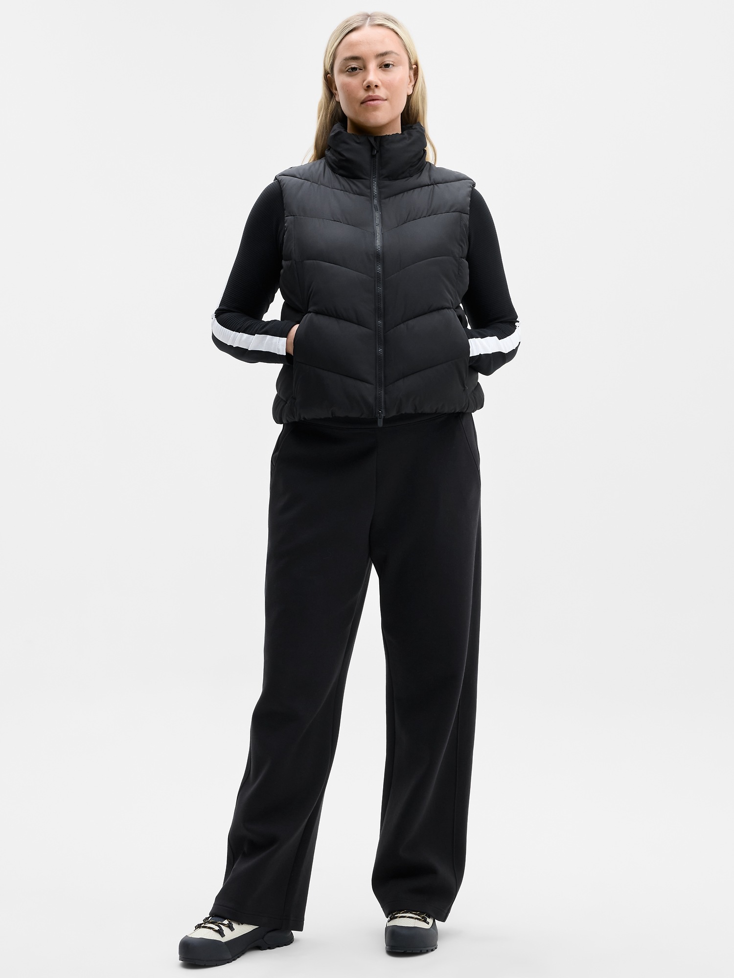 Женский жилет Athleta Elemental Puffer, цвет: Чёрный — фото 4